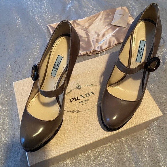 Prada - NWOT - Spazzolato Fume Mary Jane Heels - Picture 4 of 7